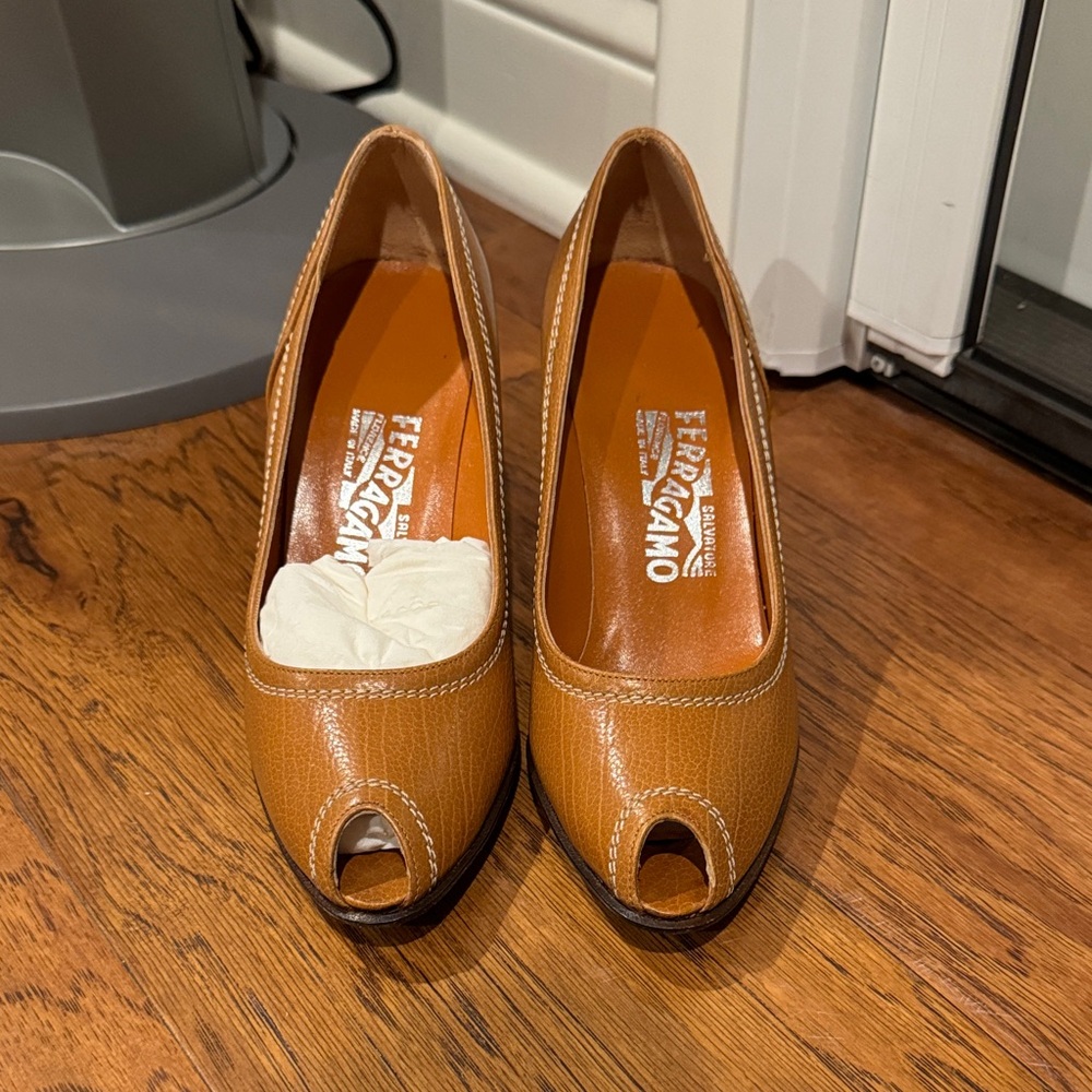 Salvatore Ferragamo Brown Leather Peep Toe Pumps | Contrast Stitch | Size 5.5